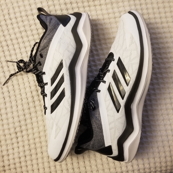 Shoes/Sneakers - Picture 2 of 7